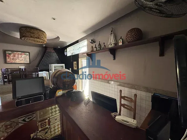 Loja à venda ou para alugar, no bairro São Geraldo em Volta Redonda