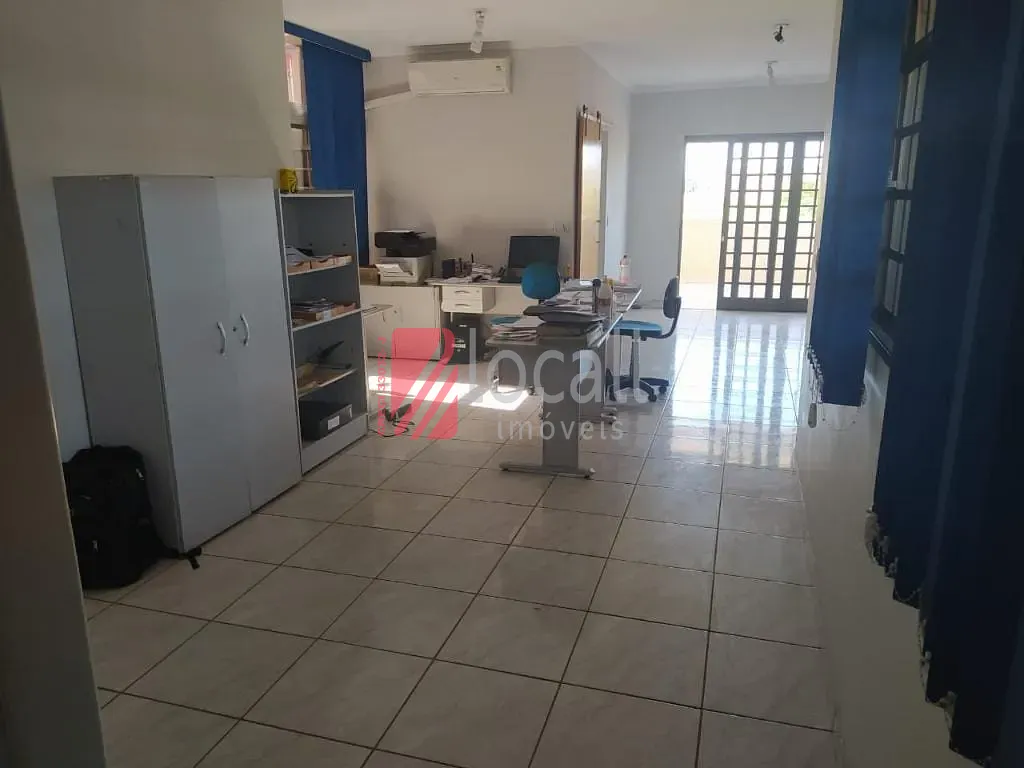 Loja / Salão / Ponto Comercial  para aluguel, 260m² — foto 2 de 5