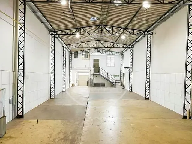Loja com 300m², à venda ou para alugar, no bairro Santo Amaro em São Paulo
