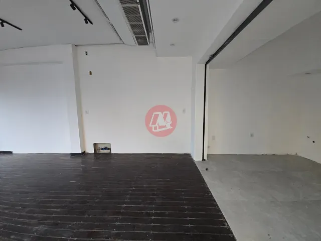 Loja para alugar, no bairro Moinhos de Vento em Porto Alegre