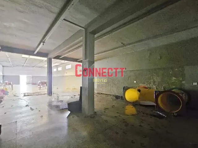 Loja com 545m², para alugar, no bairro Sumarezinho em Ribeirão Preto