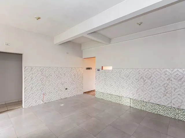 Loja com 67m², à venda, no bairro Tatuquara em Curitiba