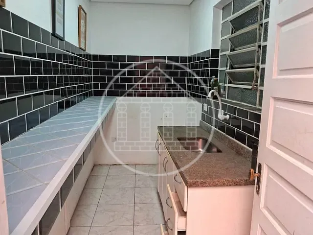 Loja com 400m², para alugar, no bairro Campininha em São Paulo