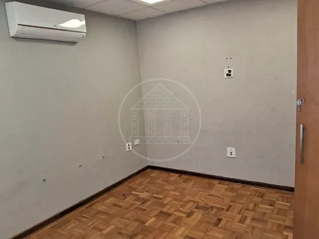 Loja com 400m², para alugar, no bairro Campininha em São Paulo