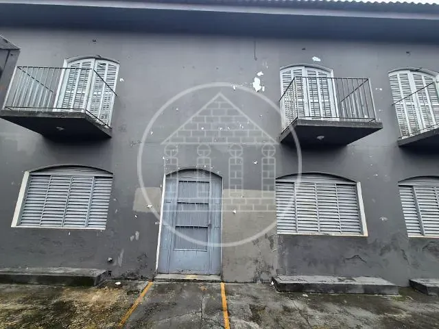 Ponto com 207m², à venda ou para alugar, no bairro Cidade Dutra em São Paulo