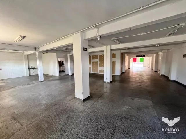 Loja com 513m² 3 quartos e 5 banheiros, à venda, no bairro Santa Felicidade em Curitiba