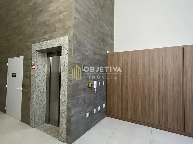 Loja com 540m², para alugar, no bairro São João em Porto Alegre
