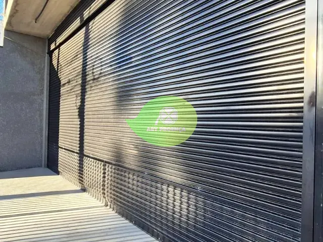 Loja com 300m², para alugar, no bairro Wanel Ville em Sorocaba