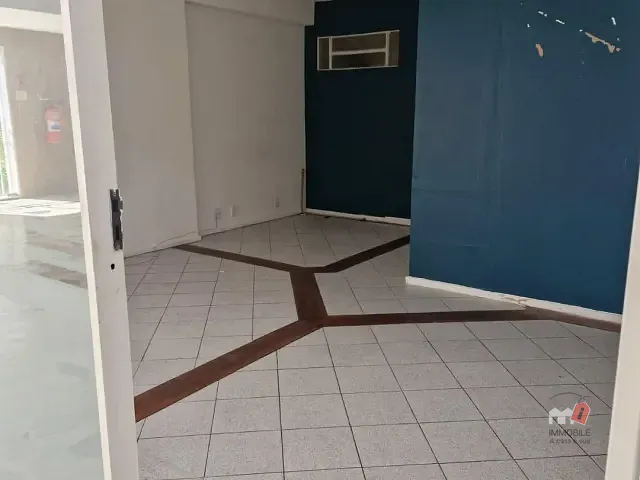 Loja para alugar, no bairro Centro em Petrópolis
