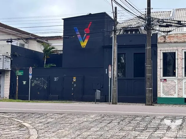 Loja com 320m², para alugar, no bairro Mercês em Curitiba