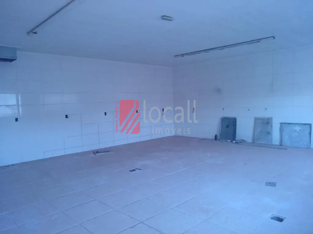 Loja / Salão / Ponto Comercial  para aluguel, 200m² — foto 1 de 9