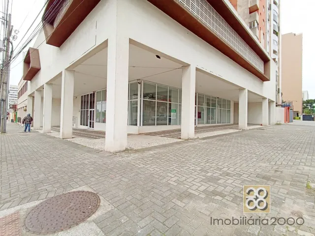 Loja para alugar, no bairro Cristo Rei em Curitiba