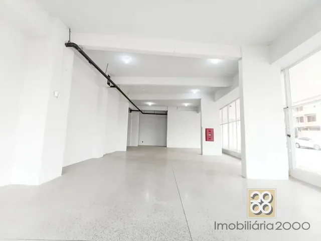 Loja para alugar, no bairro Cristo Rei em Curitiba
