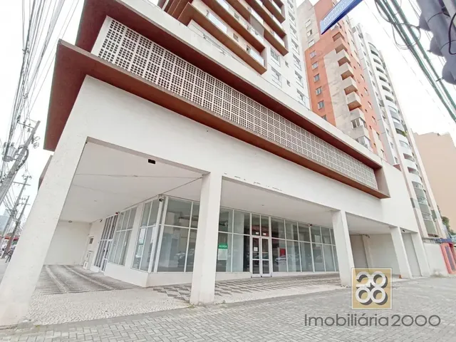 Loja para alugar, no bairro Cristo Rei em Curitiba