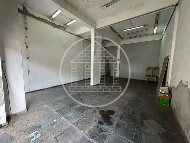 Loja com 140m², para alugar, no bairro Jardim Regina em São Paulo