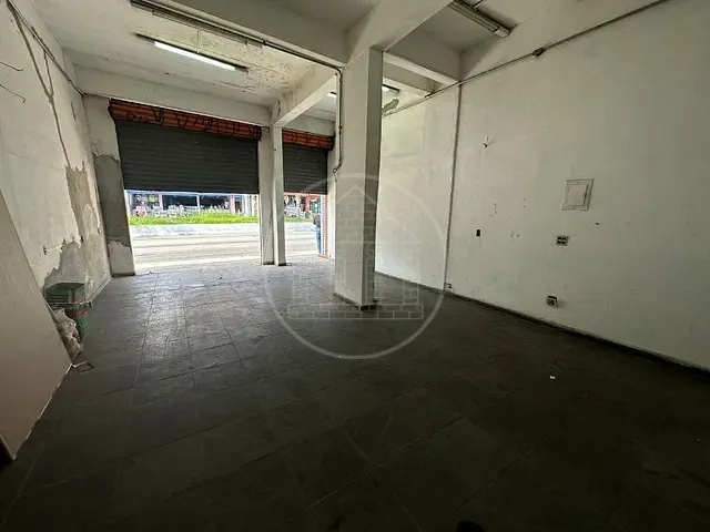 Loja com 140m², para alugar, no bairro Jardim Regina em São Paulo