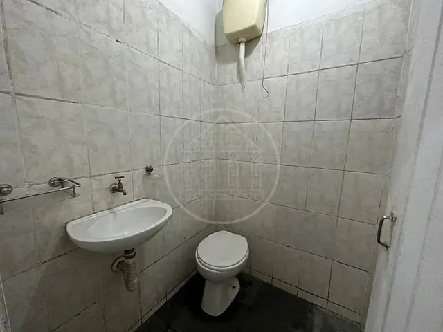Loja com 140m², para alugar, no bairro Jardim Regina em São Paulo