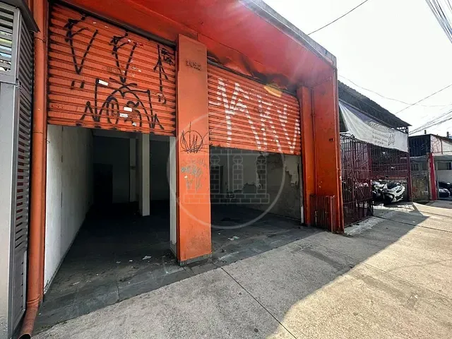 Loja com 140m², para alugar, no bairro Jardim Regina em São Paulo