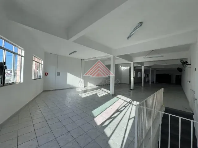 Loja com 220m², para alugar, no bairro Vila Falchi em Mauá