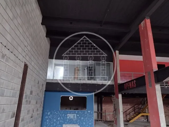 Loja com 355m², para alugar, no bairro Cidade Dutra em São Paulo