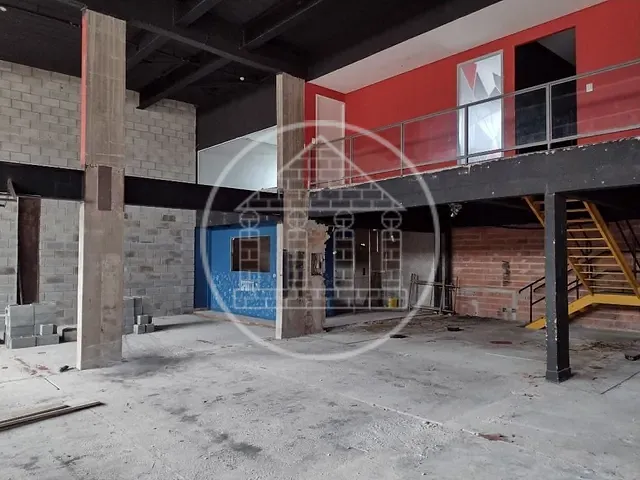 Loja com 355m², para alugar, no bairro Cidade Dutra em São Paulo