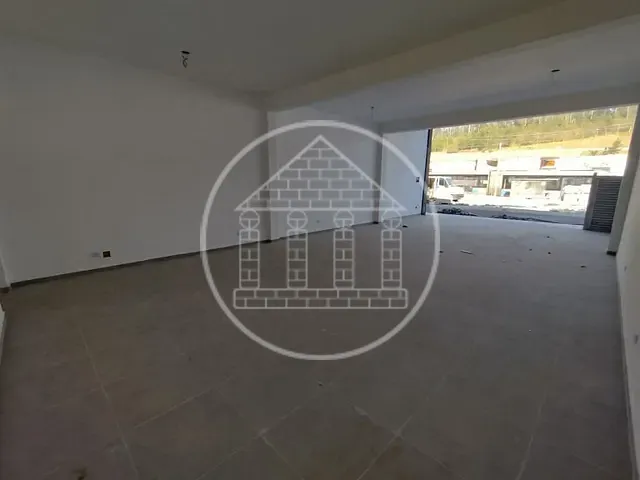 Loja com 89m², para alugar, no bairro Parelheiros em São Paulo