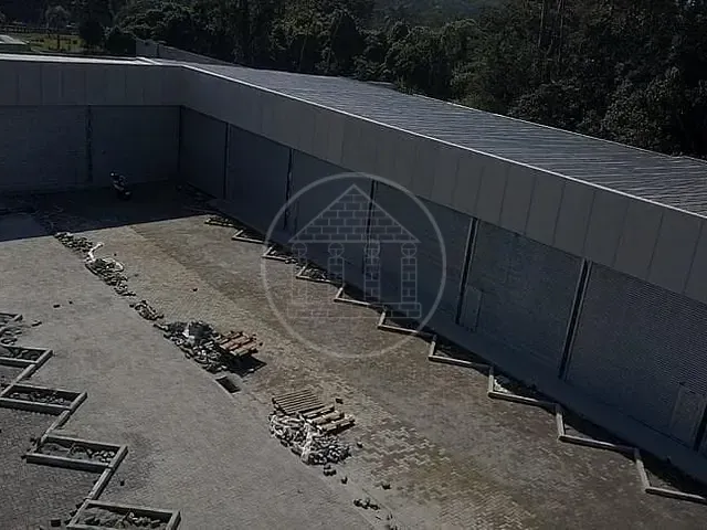 Loja com 89m², para alugar, no bairro Parelheiros em São Paulo