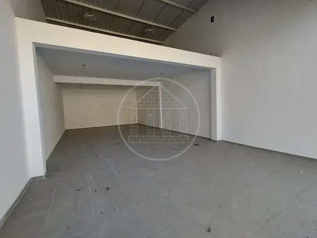 Loja com 89m², para alugar, no bairro Parelheiros em São Paulo