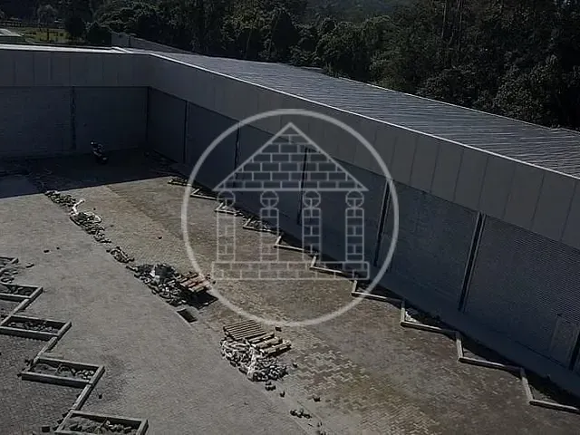 Loja com 70m², para alugar, no bairro Parelheiros em São Paulo