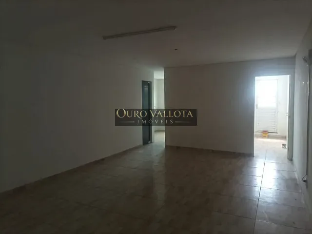 Loja com 300m², para alugar, no bairro Vila Ivone em São Paulo