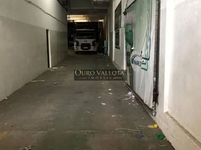 Loja com 830m², para alugar, no bairro Cambuci em São Paulo