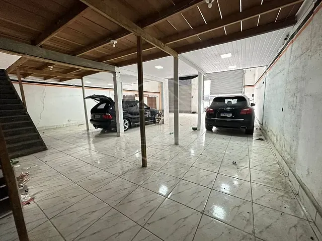 Loja com 240m², para alugar, no bairro Vila das Belezas em São Paulo
