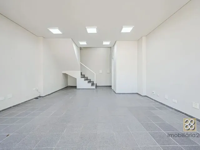 Loja para alugar, no bairro Água Verde em Curitiba
