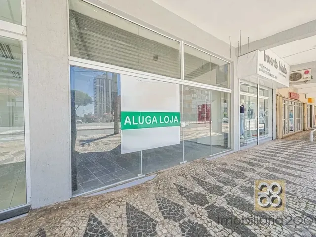 Loja para alugar, no bairro Água Verde em Curitiba