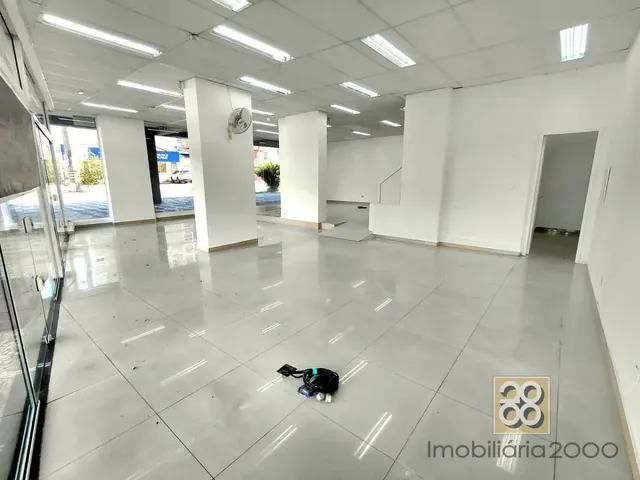 Loja para alugar, no bairro Água Verde em Curitiba
