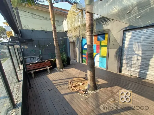 Loja para alugar, no bairro Centro Cívico em Curitiba