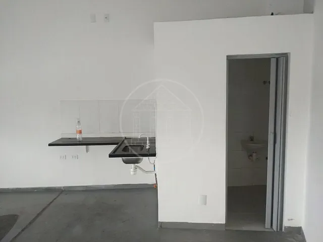 Loja com 84m², para alugar, no bairro Vila Emir em São Paulo