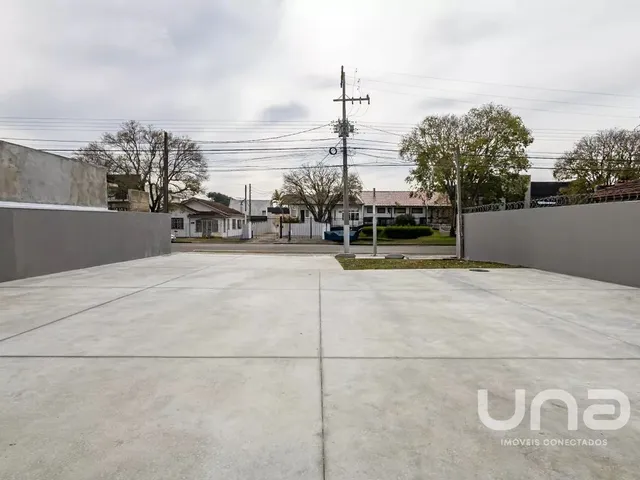 Loja à venda, no bairro Bacacheri em Curitiba