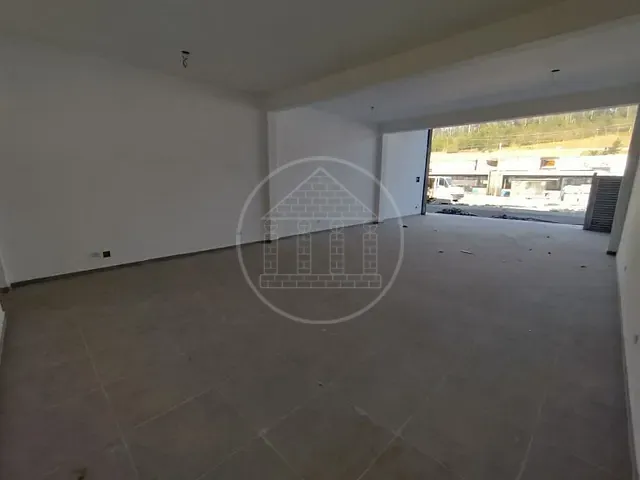 Loja com 77m², para alugar, no bairro Parelheiros em São Paulo