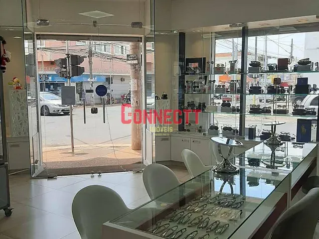 Loja com 495m², para alugar, no bairro Ipiranga em Ribeirão Preto