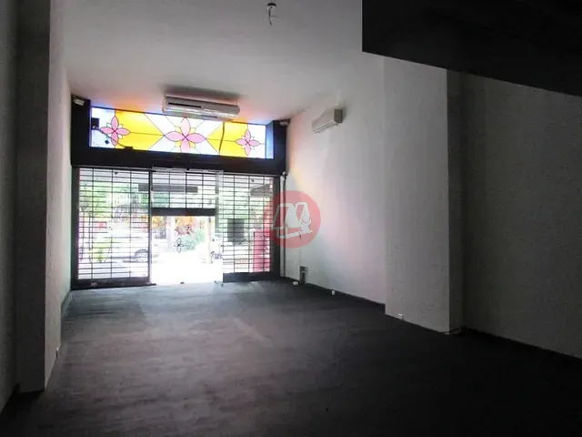Loja com 255m², para alugar, no bairro Moinhos de Vento em Porto Alegre