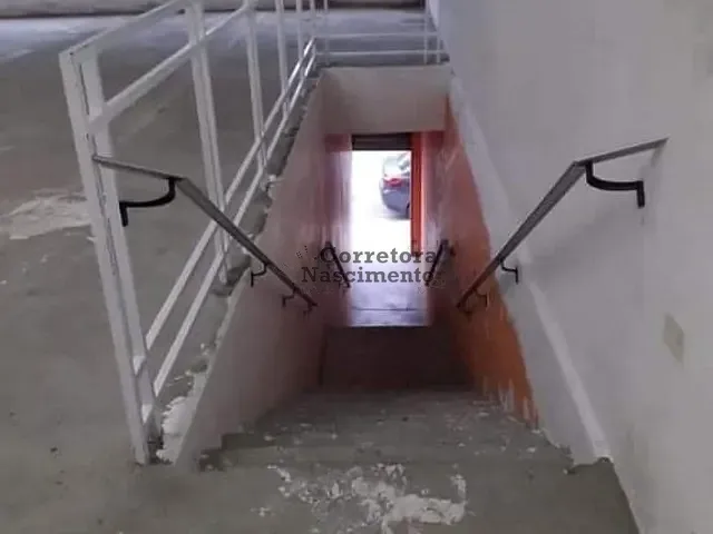 Loja com 200m², para alugar, no bairro Parque dos Príncipes em Jacareí