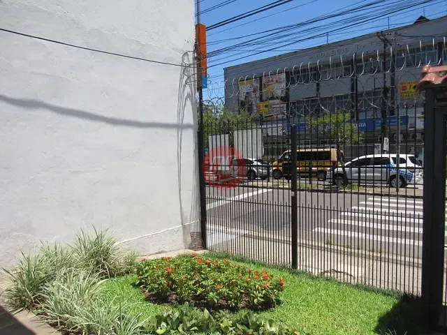 Loja com 43m², à venda ou para alugar, no bairro Moinhos de Vento em Porto Alegre