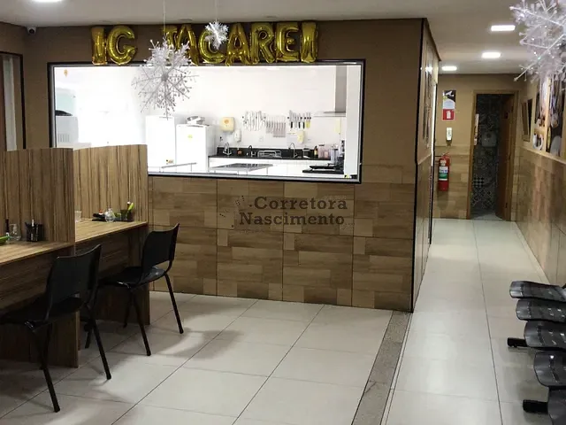 Loja com 376m², para alugar, no bairro Centro em Jacareí