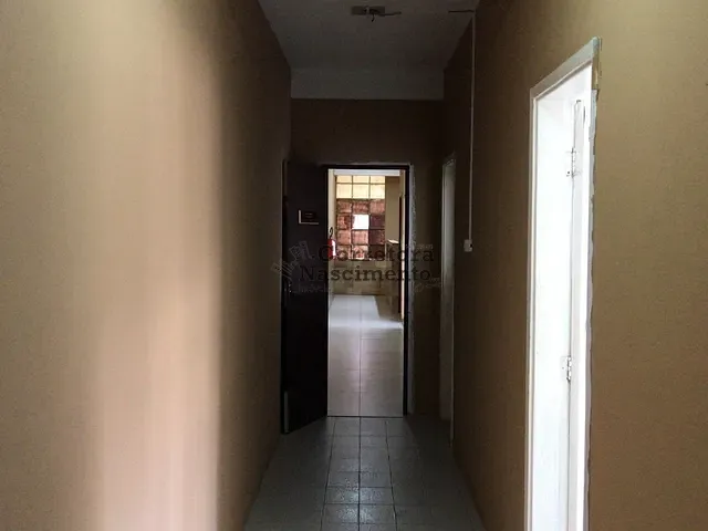 Loja com 376m², para alugar, no bairro Centro em Jacareí