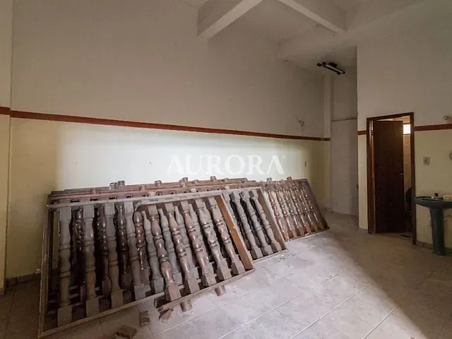 Loja com 150m², para alugar, no bairro Parigot De Souza em Londrina