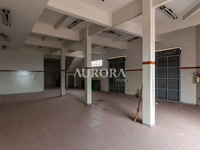 Loja com 150m², para alugar, no bairro Parigot De Souza em Londrina