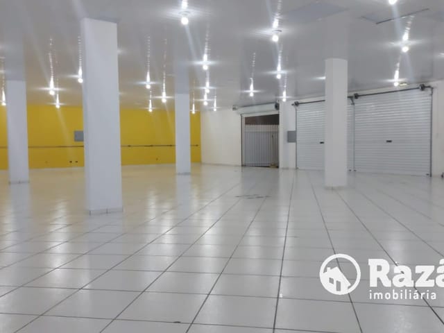 Loja para alugar, no bairro Xaxim em Curitiba