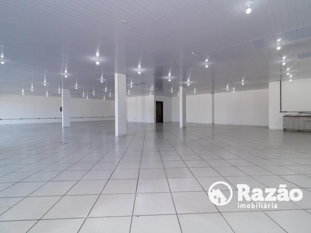 Loja para alugar, no bairro Xaxim em Curitiba