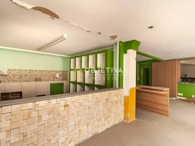 Loja com 245m², à venda, no bairro Independência em Porto Alegre